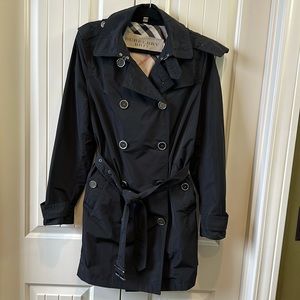 Burberry trench coat black size 14